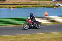 Vintage-motorcycle-club;eventdigitalimages;mallory-park;mallory-park-trackday-photographs;no-limits-trackdays;peter-wileman-photography;trackday-digital-images;trackday-photos;vmcc-festival-1000-bikes-photographs